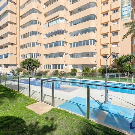 아파트 Beachfront 2br W Seaviews By Better Bookings 푸엔히롤라